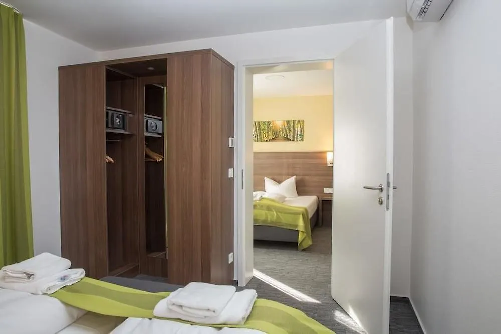 ***  Hotel Little Paris Frankfurt am Main Germany